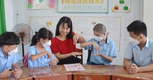 CCDNN nhân viên hỗ trợ giáo dục người khuyết tật